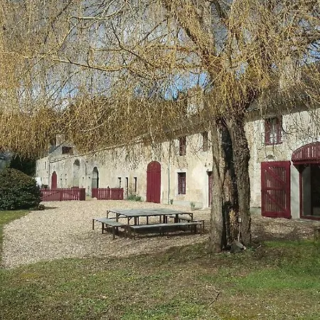 Gite Familial Chateau La Roche Racan Saint-Paterne-Racan Exterior photo