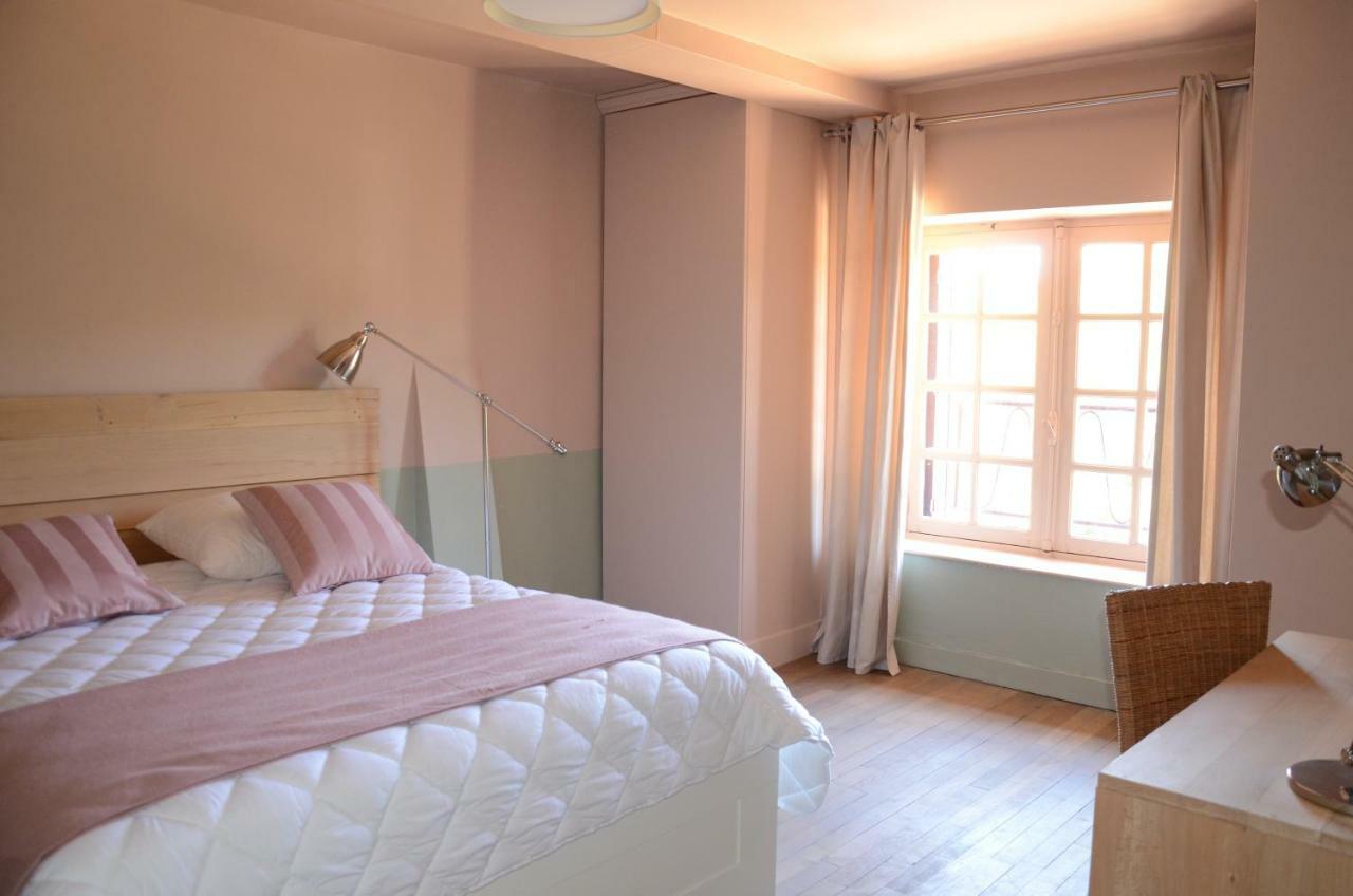 Familial Chateau La Roche Racan Holiday home